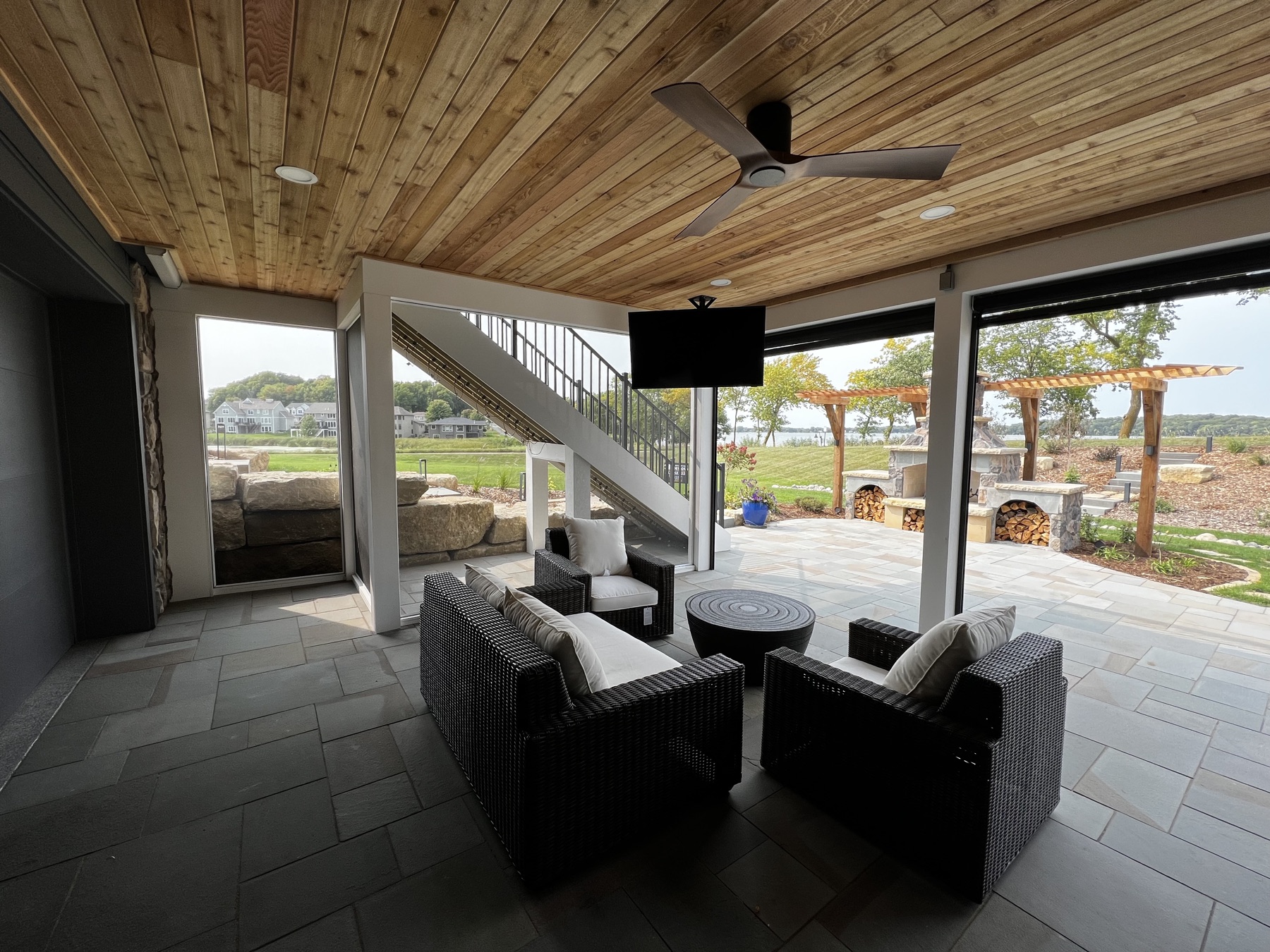 Cedar-ceiling lounge, lakeside